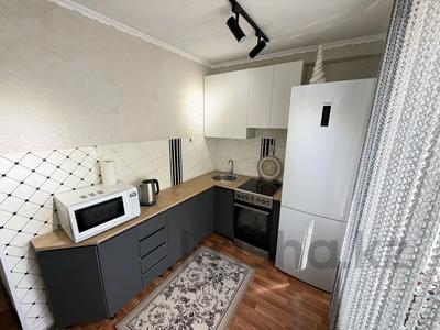 2-комнатная квартира · 45 м² · 2/5 этаж, Ауэзова 71 за 12 000 ₸ в Аксу