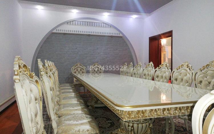 Дом · 7 комнат · 225 м², Ыкылас-5 2 — Ерубаева за 25 000 ₸ в Туркестане — фото 14