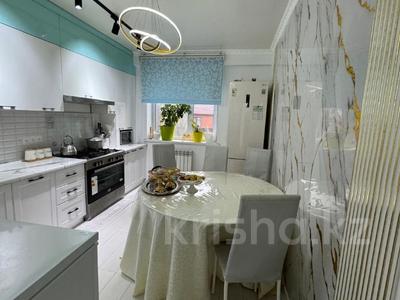 3-бөлмелі пәтер · 94 м² · 1/5 қабат, Алтын орда ш/а., бағасы: 32 млн ₸ в Актобе, мкр. Алтын орда