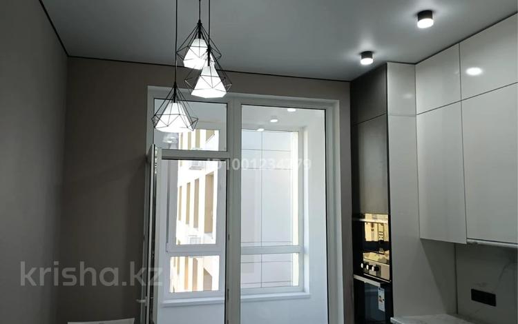 1-комнатная квартира · 42 м² · 8/9 этаж, Абикена бектурова 19 — Розы Баглановой за 33 млн ₸ в Астане, Есильский р-н — фото 2