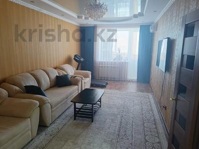 2-комнатная квартира, 67 м², 7/9 этаж, мкр Болашак за 23.5 млн 〒 в Актобе, мкр Болашак
