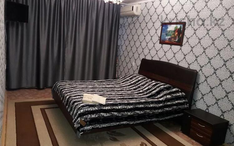 1-комнатная квартира · 35 м² · 1/5 этаж, Сергея Тюленина 1/6 — проспект Абулхаир Хана за 10 000 ₸ в Уральске — фото 2