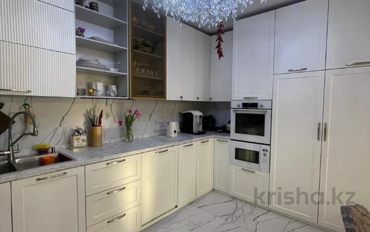 3-комнатная квартира · 120 м² · 4/15 этаж, Сатпаева за 120 млн ₸ в Алматы, Бостандыкский р-н — фото 2