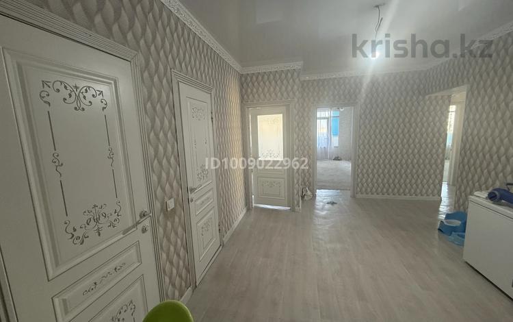 3-бөлмелі пәтер · 114 м² · 2/6 қабат, 35-мкр 33 — Казнипи, бағасы: 25.2 млн ₸ в Актау — фото 2
