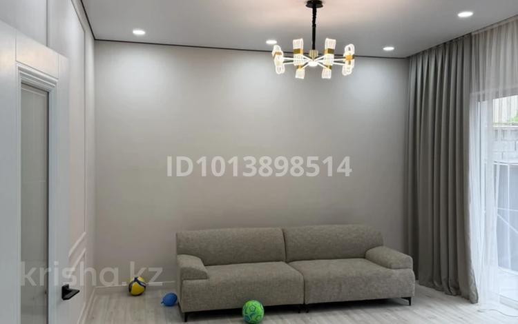 Отдельный дом · 4 комнаты · 200 м² · 4 сот., мкр Калкаман-2 — Елебаева-Жакаева за 126 млн ₸ в Алматы, Наурызбайский р-н — фото 2