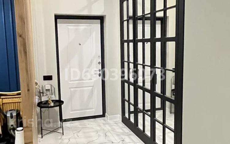 3-бөлмелі пәтер · 102 м² · 9/10 қабат, 16-й мкр 93, бағасы: 46 млн ₸ в Актау — фото 2
