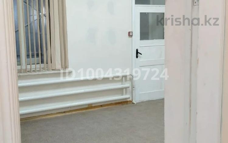 Еркін, кеңселер, кабинеттер және жұмыс орындары · 36 м², бағасы: 110 000 ₸ в Костанае — фото 5