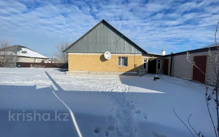 Отдельный дом · 4 комнаты · 130 м² · 10 сот., Жас алаш 4 за 39 млн 〒 в Семее — фото 18