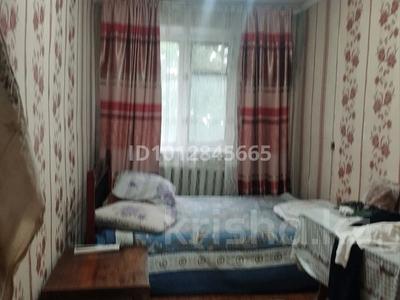 2-бөлмелі пәтер · 40 м² · 4/4 қабат, Тауке хан 4 — Б. Момышұлы көшесінің қиылысы, бағасы: 150 000 ₸ в Шымкенте, Аль-Фарабийский р-н