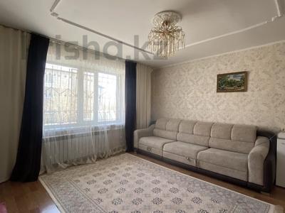 2-комнатная квартира, 50 м², 1/5 этаж, Кемеровская 97 за 13 млн 〒 в Караганде, Алихана Бокейханова р-н