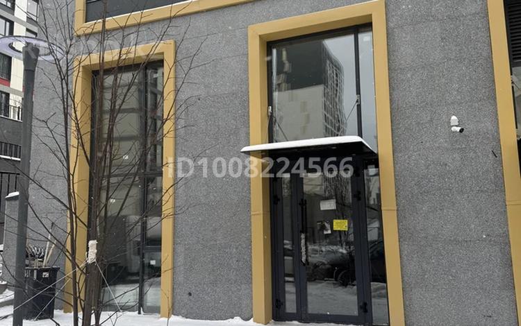 Свободное назначение, офисы, магазины и бутики, склады, общепит, салоны красоты, медцентры и аптеки, образование, развлечения · 123.3 м² за 800 000 ₸ в Астане, Нура р-н — фото 2