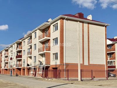 2-комнатная квартира, 59 м², 3/3 этаж, мкр Нурсая, Кусан Нарембаева 17/2 — ncoc за 35 млн 〒 в Атырау, мкр Нурсая