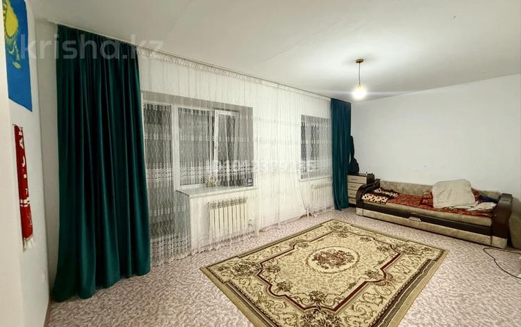 1-бөлмелі пәтер · 48.8 м² · 1/9 қабат, мкр 4 15г, бағасы: ~ 11.9 млн ₸ в Актобе — фото 2