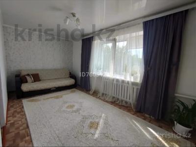 Продажа квартир в Актюбинской обл.: 2-комнатная квартира · 42 м² · 2/2 этаж, Горпитомник — Кунаева за 7 млн 〒 2-комнатная квартира · 42 м² · 2/2 этаж, Горпитомник — Кунаева за 7 млн 〒 в Актобе, мкр. Курмыш
