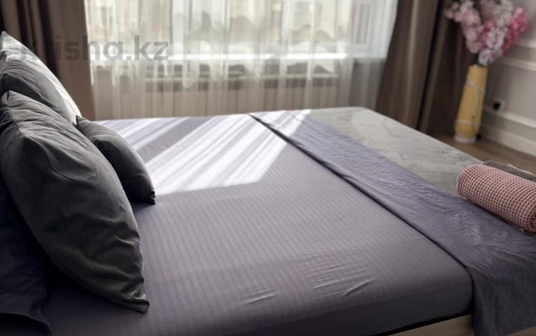 1-комнатная квартира · 55 м² · 12/12 этаж, Байтерекова за 3 000 ₸ в Шымкенте, Каратауский р-н — фото 2
