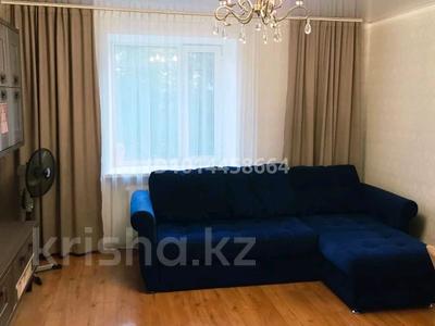 3-комнатная квартира · 59.5 м² · 1/5 этаж, мкр Городской Аэропорт Космонавтов 143 за 20 млн ₸ в Караганде, Казыбек би р-н