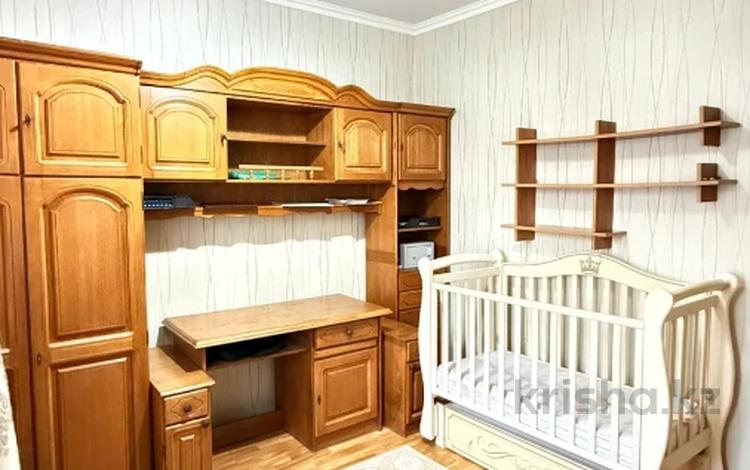 3-бөлмелі пәтер · 72 м² · 1/9 қабат, мкр Алмагуль, Жарокова, бағасы: 51.5 млн ₸ в Алматы, Бостандыкский р-н — фото 4