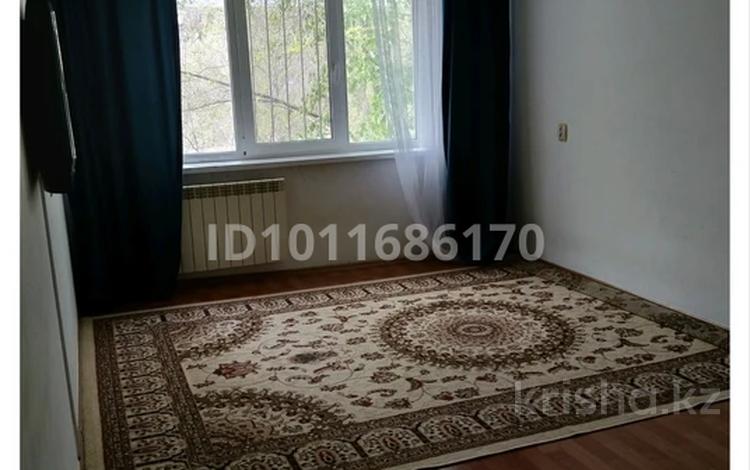 3-комнатная квартира · 70 м² · 3/5 этаж, мкр 8, Братьев Жубановых 304 — 101 стрелковая бригада за 22.5 млн ₸ в Актобе — фото 2