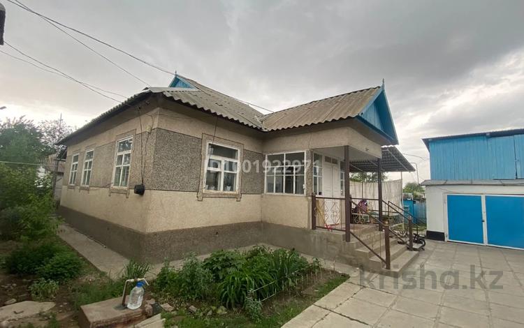 Отдельный дом · 6 комнат · 100 м² · 12 сот., Байзакский район,село Сарыкемер ,ул.Ю.Гагарина 37 — Байзакский район, село Сарыкемер, район Талки за 38 млн 〒 в Таразе — фото 2