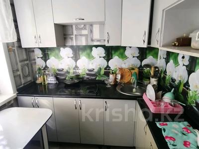2-комнатная квартира · 44 м² · 2/5 этаж, Момышулы 27 за 100 000 ₸ в Темиртау