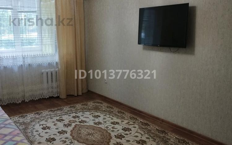 2-комнатная квартира · 48 м² · 1/5 этаж, Абая — Напротив ресторана Гранд Зодиак за 15 000 ₸ в Уральске — фото 7