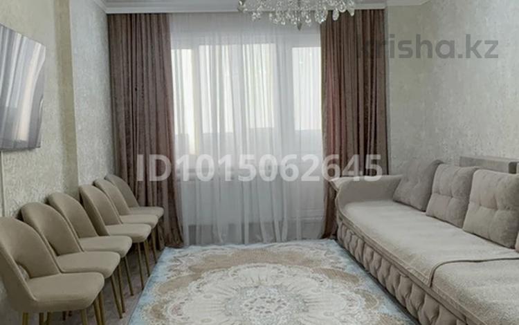 3-комнатная квартира · 88 м² · 16/16 этаж, мкр Юго-Восток, Шахтеров 52 за 42.5 млн ₸ в Караганде, Казыбек би р-н — фото 2