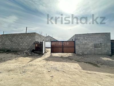 Продажа домов и дачи в Абай обл.: Отдельный дом · 4 комнаты · 110 м² · 10 сот., Дуйсенғазина 4 за 10 млн 〒 Отдельный дом · 4 комнаты · 110 м² · 10 сот., Дуйсенғазина 4 за 10 млн 〒 в