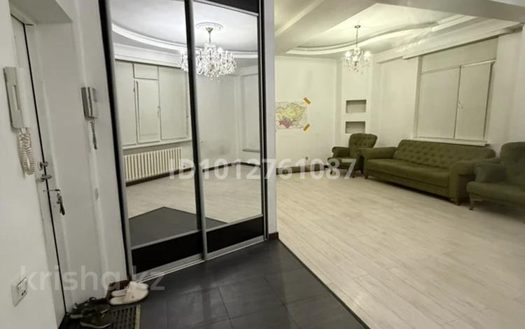 4-бөлмелі пәтер · 165 м² · 2/3 қабат, мкр Алгабас 5 — Рыскулова, Фариза Онгарсынова и Райымбек, бағасы: 350 000 ₸ в Алматы, Алатауский р-н — фото 2