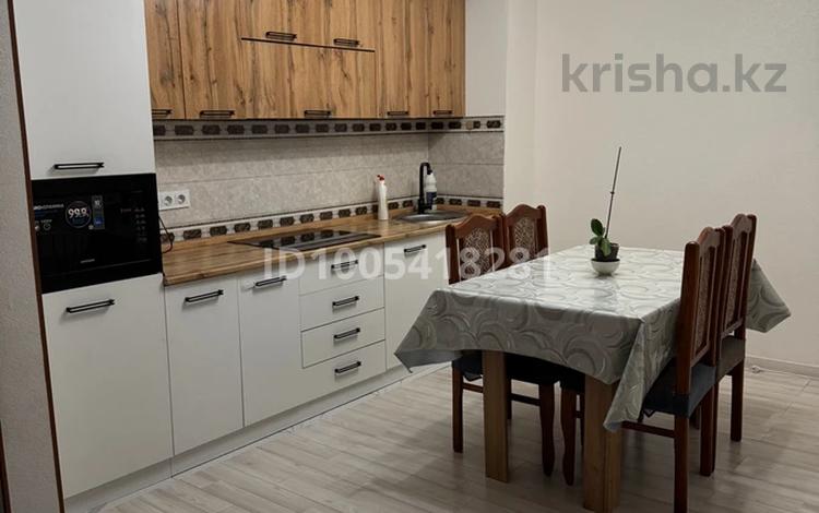 2-бөлмелі пәтер · 70 м² · 1/10 қабат, Сайран ш/а., Толе би 285/8 корпус 9 кв 3 9 — Өтеген батыр сити плюс 1, бағасы: 300 000 ₸ в Алматы, Ауэзовский р-н — фото 2