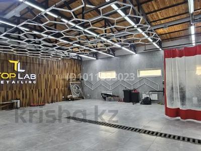 Свободное назначение, офисы, магазины и бутики, склады, общепит, фитнес и спорт, образование, студии · 250 м² за 700 000 ₸ в Атырау