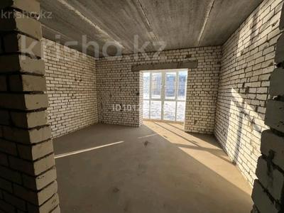 1-комнатная квартира · 43 м² · 1/5 этаж, мкр Жулдыз, Мамбетова 40 за 11 млн ₸ в Уральске