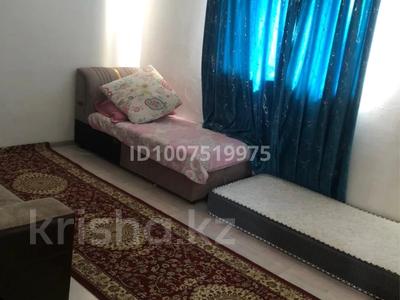 Отдельный дом · 3 комнаты · 72 м² · 10 сот., мкр Карасу, Қарасу ш/а. 11 — Мектептің қаснда за 13.5 млн 〒 в Таразе