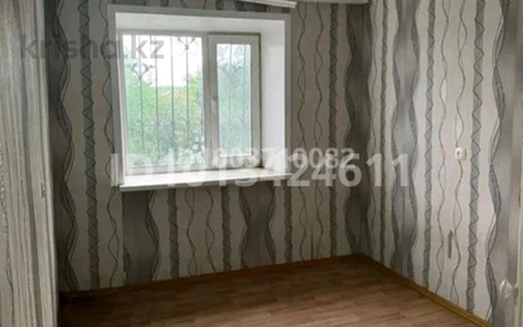 3-комнатная квартира · 75 м² · 1/3 этаж, Пришахтинск 143 за 17 млн ₸ в Караганде, Алихана Бокейханова р-н — фото 2