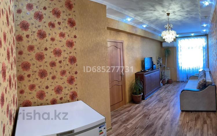 3-комнатная квартира, 66 м², 1/3 этаж, Сатпаева — Сатпаева за 22 млн 〒 в Жезказгане — фото 11