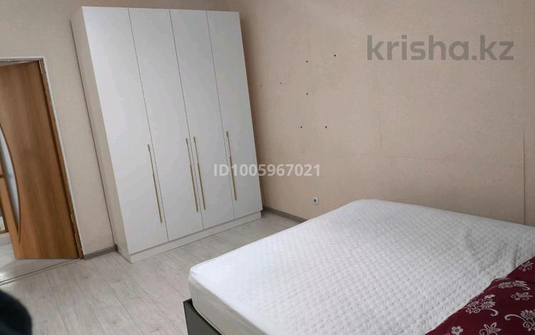 2-бөлмелі пәтер · 58 м² · 3/12 қабат, мкр Юго-Восток, Республики 1/3 — Республики и Гоголя, бағасы: 180 000 ₸ в Караганде, Казыбек би р-н — фото 11