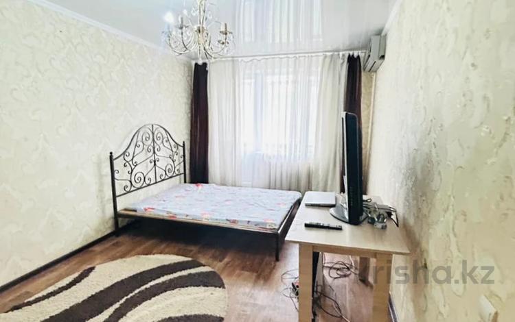 1-комнатная квартира · 32.8 м² · 3/5 этаж, абулхаир хана 155 за 12.5 млн ₸ в Уральске — фото 11