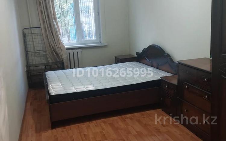 2-комнатная квартира · 55 м² · 1/4 этаж, мкр Юбилейный, Абдуллиных 34 за 250 000 ₸ в Алматы, Медеуский р-н — фото 2
