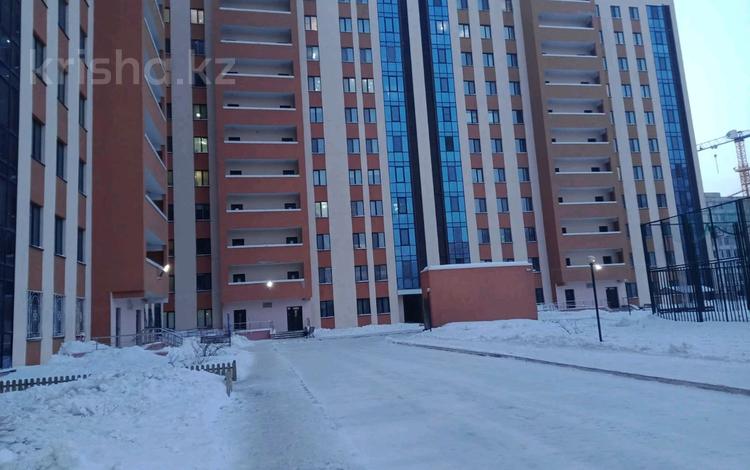 3-комнатная квартира, 84 м², 3/15 этаж, Кошкарбаева 37 за 40 млн 〒 в Астане, Алматы р-н — фото 2
