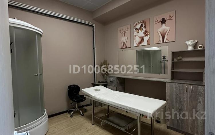 Салоны красоты · 120 м² за 120 000 〒 в Актау, 7А мкр — фото 4