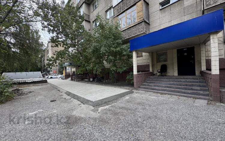Еркін, кеңселер, дүкендер мен бутиктер, қоймалар, қоғамдық тамақтану орны, сұлулық салондары, монша, қонақ үй және демалыс орындары, медорталықтар мен дәріханалар, білім орталықтары, ойын-сауық · 530 м², бағасы: 250 млн ₸ в Алматы, Алмалинский р-н — фото 7