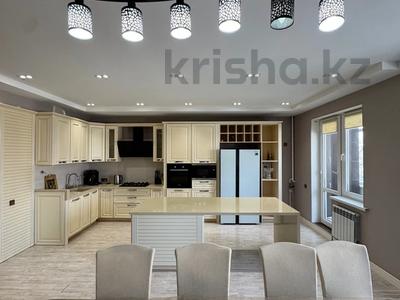 4-комнатная квартира · 150 м² · 1/9 этаж, Валиханова 13-21 за 600 000 ₸ в Атырау