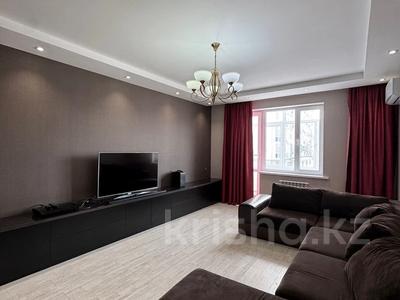 4-комнатная квартира · 150 м² · 1/9 этаж, Валиханова 13-21 за 600 000 〒 в Атырау