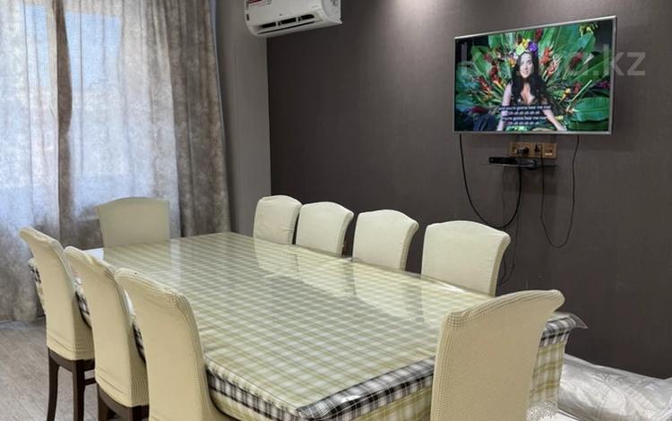4-комнатная квартира · 150 м² · 1/9 этаж, Валиханова 13-21 за 600 000 ₸ в Атырау — фото 30