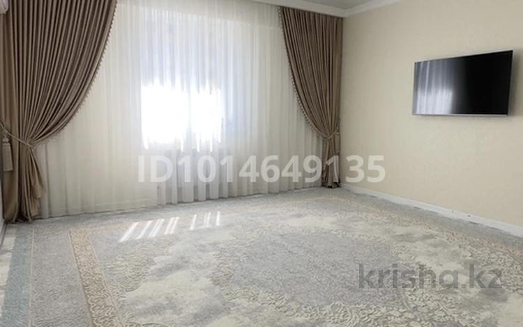 3-бөлмелі пәтер · 107.5 м² · 8/12 қабат, 16-ш/а. 33/7, бағасы: 45 млн ₸ в Актау, 16-й мкр  — фото 2