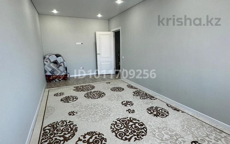 2-бөлмелі пәтер · 64 м² · 4/9 қабат, мкр Северо-Восток 1в — Оракбаева, бағасы: 200 000 ₸ в Уральске — фото 2