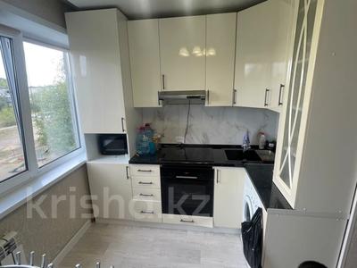 2-бөлмелі пәтер · 50.5 м² · 4/9 қабат, 15-шағынаудан, бағасы: 13 млн ₸ в Караганде, Алихана Бокейханова р-н