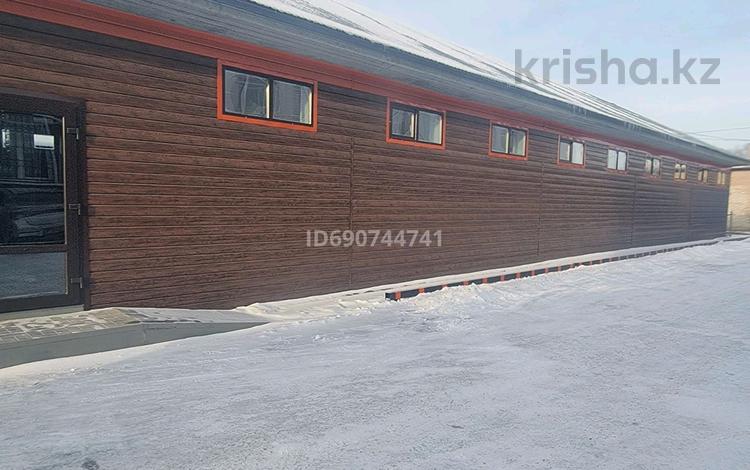 Свободное назначение, офисы, магазины и бутики, склады, общепит, салоны красоты, медцентры и аптеки · 366 м² за 160 млн 〒 в Петропавловске — фото 17