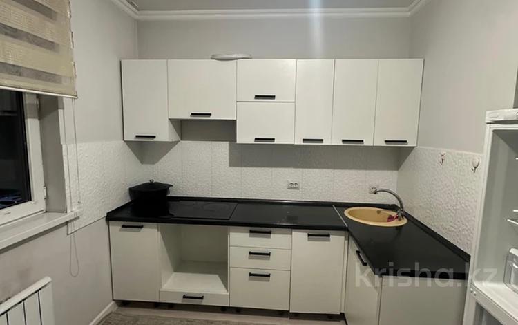 1-комнатная квартира · 40 м² · 3/12 этаж, мкр Акбулак, Байтерекова 87 за 200 000 ₸ в Алматы, Алатауский р-н — фото 2