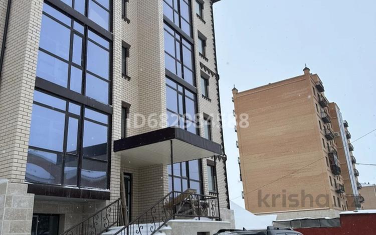 3-комнатная квартира, 94.1 м², 5/5 этаж, Тлеулина 94 за ~ 26.3 млн 〒 в Кокшетау — фото 2