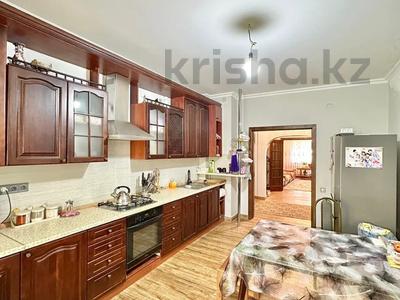 3-комнатная квартира · 102 м² · 2/2 этаж, мкр Аксай-4 14 за 68.5 млн ₸ в Алматы, Ауэзовский р-н